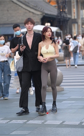 灰紧裤美女(83P)