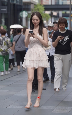 连衣裙美女(70P)