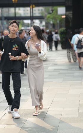 柔软温柔又爱笑的女人231224-8-34