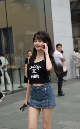 搭讪牛仔短裙活泼小仙女 【图片➕视频】 [23P]
