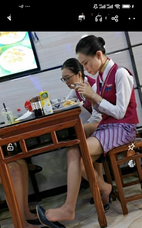 4K饭店罕见空姐肉丝高跟挑鞋晃动太震撼了 4P