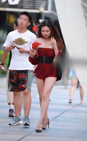 抹胸短裤，丰胸美腿 [11P]