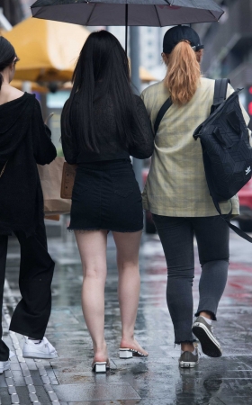 雨中的美女 [12P]