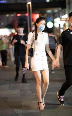 修长美腿女友3A1596[912M]