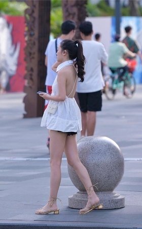 似乎在等人的美人3A1558[1.02G]