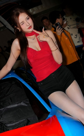 妖艳的女模 [16P]