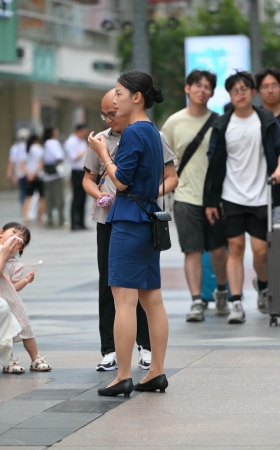 抓拍促销员小姐姐 [19P]