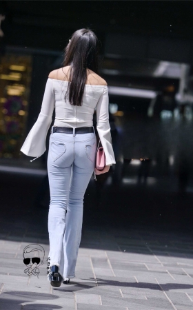 魔鬼身材显美臀{2017-4-30-11-P} [12P]