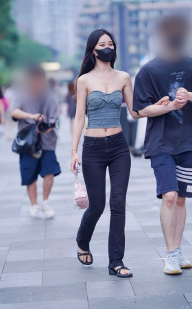 紧牛好身材 [18P]