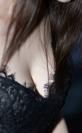 LB723-120P上海时装周-某音很火的上海街拍女神罗婉宸美胸 9P