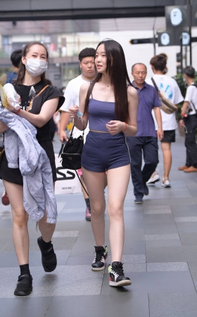 她清纯又性感，迷倒我了~ [27P]