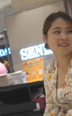 试鞋的成熟风韵美妇