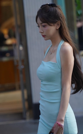 气质小美女3A8574[2.27G]