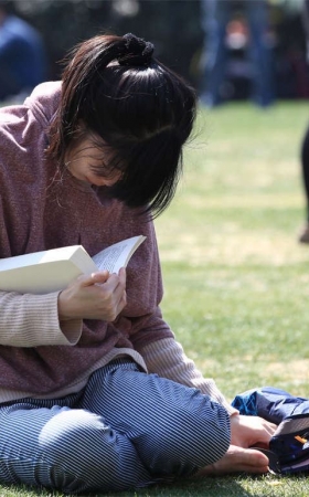 No267 清纯女生的午后阅读时光