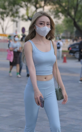 仲夏的天很蓝 [13P]