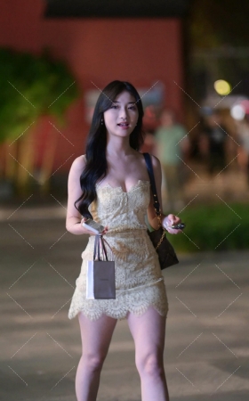 黄色裙气质小姐姐2分14秒 [3P]