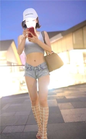 丰满美女模拍5 [2.62 GB]