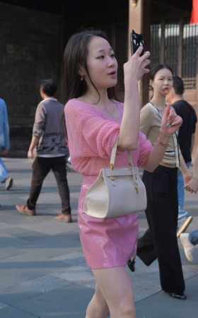 拍照de高跟美女 [16P]