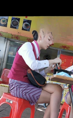 原创4K在用餐的南航空姐坐姿肉丝美腿高跟 3P