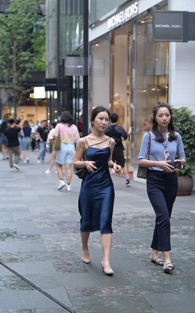 风情的小姐姐