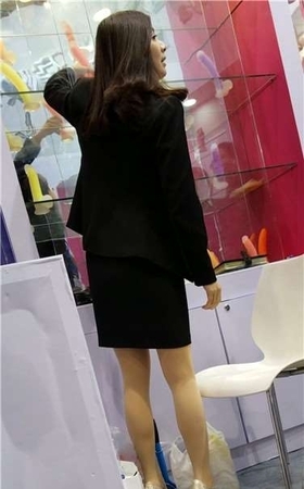 4k超清，高跟鞋肉丝袜美腿OL制服成熟美女