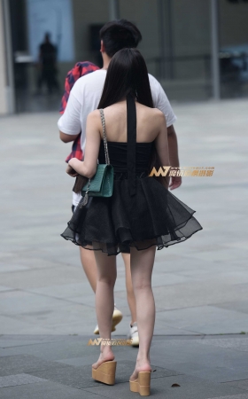 吊带连衣裙美女 [15P]