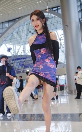 俏皮小姐姐