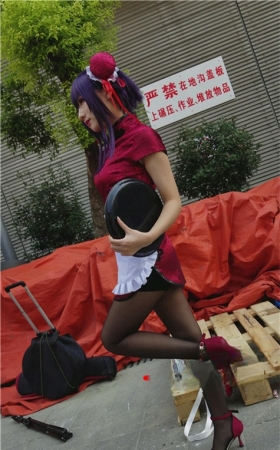 黑丝女仆coplay妹子