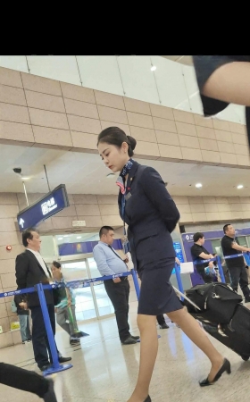 4k东航空姐冬装制服气质高雅棕色丝袜质感太顶了 3P