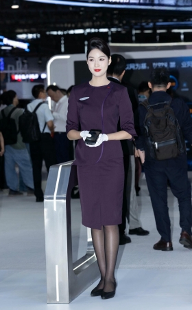 华为客工部黑丝客服小姐姐 [19P]