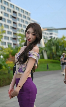 紫罗兰裹胸锁骨美人-小乐 [19P]