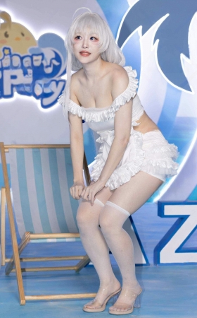 L1667碧蓝航线-官C韩国akhee_aa的白丝美玉和丰满美胸+11P