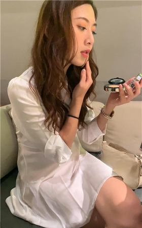 （视频）白衣飘飘的小姐姐