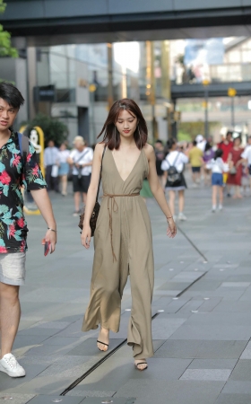 靓丽深V [15P]