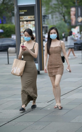 美女姐妹出街 [19P]