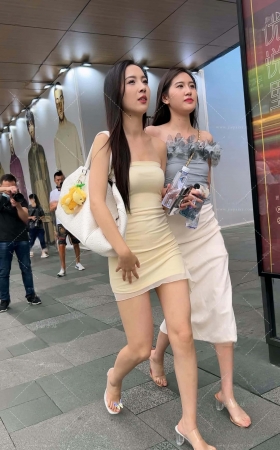 街拍两位裙装美女1分11秒 [8P]