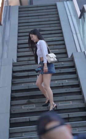衬衫牛仔裙