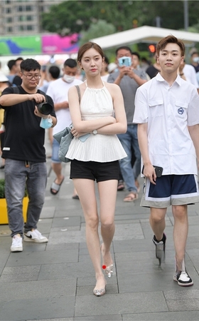 黑色热裤小姐姐(87P)
