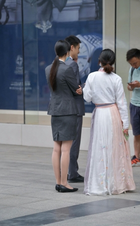 美女销售员小姐姐 [19P]