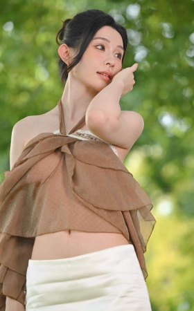 26825-9-150√外拍光脚丫赤脚仙女-小石头 11P