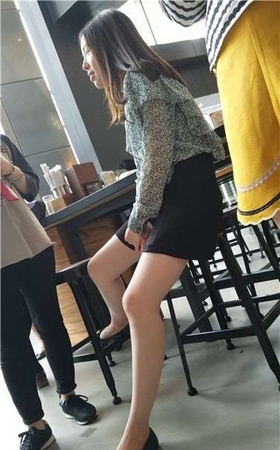 4k超清，极品漂亮性感气质美女，白皙大腿真诱人