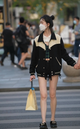 眉清目秀，苗条小姐姐 [23P]