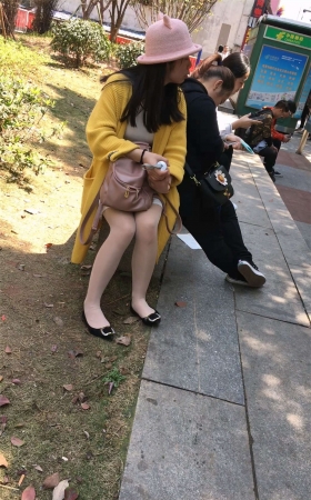 很时尚的学生妹