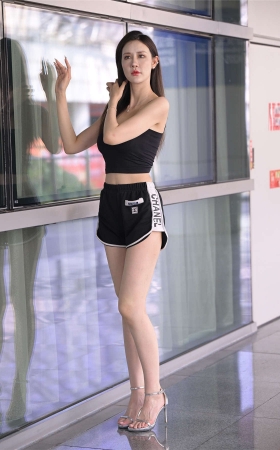高挑黑色系