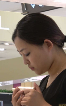 气质靓妹的长腿丝袜脚