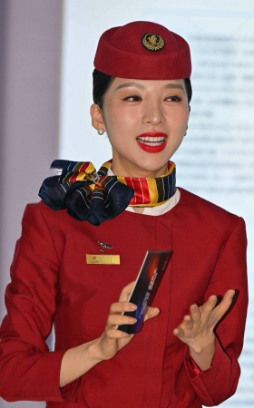 26521-27-71√国航形象之星～现场主持游戏活动 12P