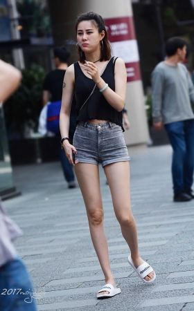 咔喳赛31 一米八的紧牛妹妹 [14P]