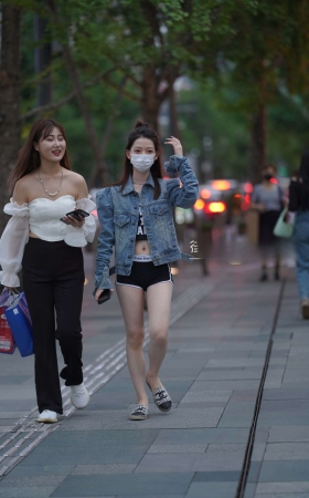 街拍运动短热裤小姐姐 [22P]