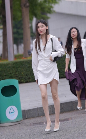 白皙的美腿高跟高挑小姐姐 [22P]