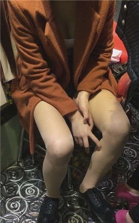 美腿热裤性感美腿小姐姐坐姿很霸气 [931 MB]